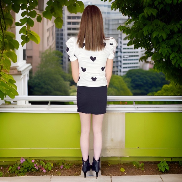 NEW Heart print top white shirts white tops Blackhearts cute ruffle sleeves - Picture 3 of 3